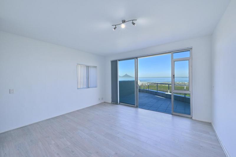 3 Bedroom Property for Sale in Dolphin Beach Western Cape